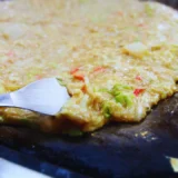 初めてでも安心！お店での『もんじゃ焼き』の焼き方とマナーガイド